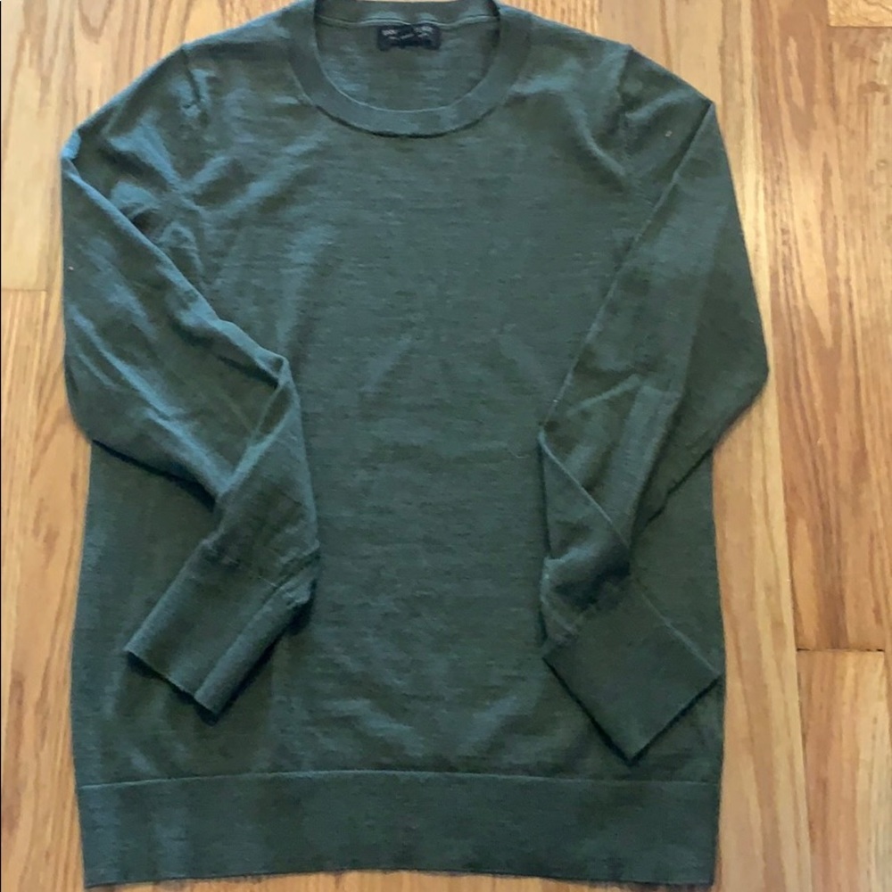 Women’s Banana Republic Merino wool sweater.